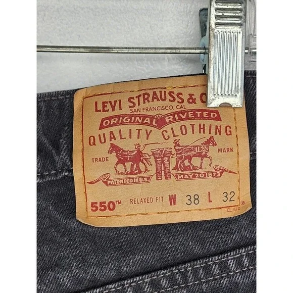 Levi's Men's 550 90s Relaxed Fit Black 00550-0260 38x32 Vintage Red Tag